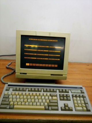 Vintage Wyse Wy - 60 Amber Screen Crt Terminal And Wyse Keyboard 840358 - 01