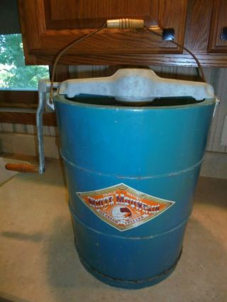Vintage White Mountain 6 Qt Hand Crank Ice Cream Freezer - Blue Wood Bucket - Exc