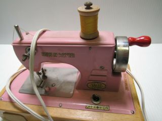 KAY•AN•EE Pink Sew Master Antique/Vintage Electric Toy Sewing Machine - 3