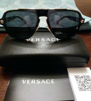 Versace Sunglasses Made In Italy No Nicks Smudges Or Scratch