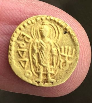 Rare Kushan Gold Coin Of Buddha Kanishka 1.  92 Gram 2