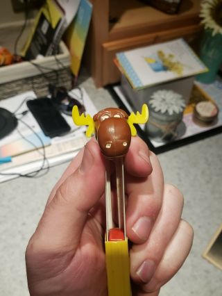 Early 1960’s Bullwinkle PEZ Yellow Stem Vintage No Feet 2