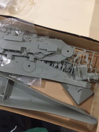 VINTAGE REVELL USS JERSEY 5214 AIRCRAFT SCALE 1/350 30.  5 