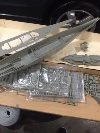 VINTAGE REVELL USS JERSEY 5214 AIRCRAFT SCALE 1/350 30.  5 