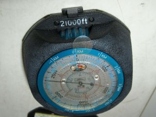 Vintage Swiss - Made THOMMEN TX - 18 21000 ft.  19 Jewels Altimeter - Barometer w/Box 6
