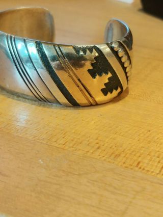 Thomas Singer Old Pawn Vintage Navajo Sterling Cuff Bracelet & Earrings 4