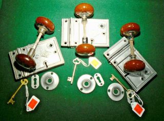 Vintage Russell & Erwin Rim Lock Complete Set W/key,  Knobs,  Escutcheons (11726)