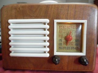 Vintage 1940 General Television Model 526 5 Tube Table Radio Ac/dc,