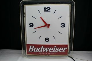 Vintage Budweiser Wall Clock Plexiglass Ring Bar Man Cave Decor 2