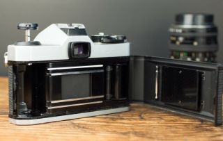 Vintage Pentax K1000 35mm SLR Film Camera w/ 2 Lenses - S/H 4