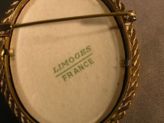 1950 ' s Miniature Lady Portrait on Limoges Porcelain & Goldtone Bezel Brooch 3