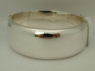 1966 VINTAGE ANTIQUE SOLID 925 STERLING SILVER WIDE FLOWER BANGLE BRACELET JS 4