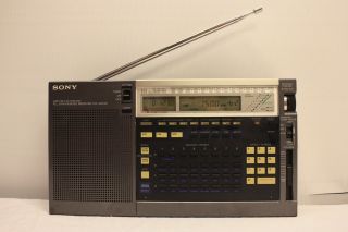 SONY ICF - 2001D AIR FM LW MW SW PLL SYNTHESIZED RECEIVER RADIO RARE 2