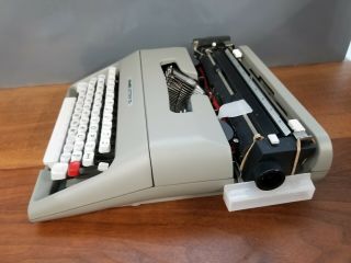 Vintage Olivetti Lettera 35i Typewriter -. 3