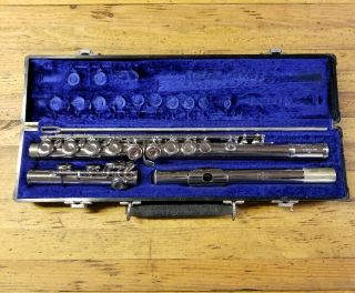 Vintage Gemeinhardt 1976 Flute W/ Orig Case • Antique Musical Instruments ☆