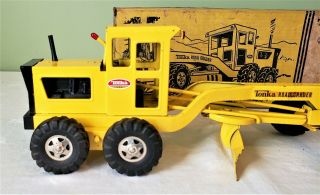 Early Tonka Toys Caterpillar ROAD GRADER TRUCK NO.  510 60 ' s V RARE NMIB 4