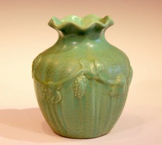 Early Haeger Geranium Leaf Green Art Pottery Vintage Vase Stangl Deco 7x6