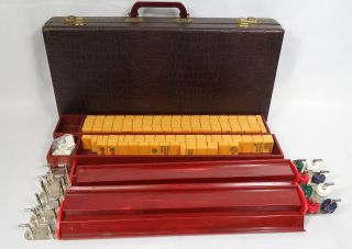 Vintage Catalin/bakelite Mahjong Mah Jongg Game Set 146 Piece Tiles W/dice Chips