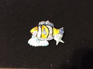 Vintage Sterling Silver Clown Fish Star Fish Yellow Blue Enamel Pin Brooch
