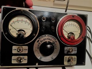 Vintage United Motors AVR ElectroCheck Model 100 Volt Amp meter Steampunk Weston 4