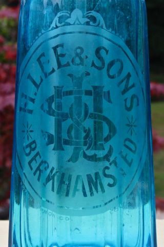 Vintage C1930s H.  Lee & Sons Berkhamstead Fluted Ribbed Blue Soda Syphon Siphon