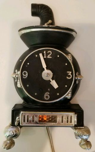 Vintage Master Crafters Pot Belly Stove Clock With Fire - Flicker No.  830