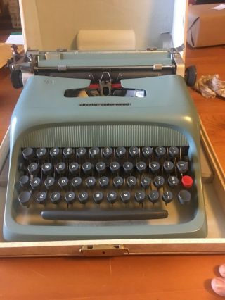 Vintage Olivetti Underwood Studio 44 Portable Typewriter W/ Case