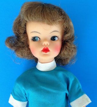 Vintage TAMMY DOLL REDHEAD w/Box,  Stand,  Blue Playsuit & White Sneakers 1962 EUC 2