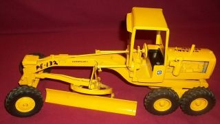Vintage Metal Caterpillar Cat Motor Grader 1/34 Scale? Miniature Made In Usa 50s