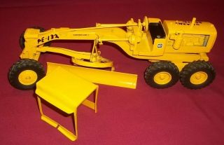 Vintage Metal Caterpillar CAT Motor Grader 1/34 Scale? Miniature Made in USA 50s 2