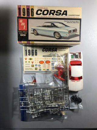 Amt 1966 Corvair Corsa Hardtop White/red Gene Winfield Model Kit 5726 - 150