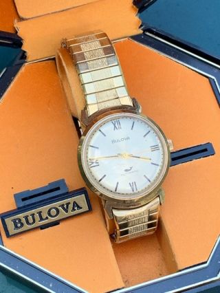 Bulova Vintage 1970 Swiss Automatic Mens Watch W/ Speidel Band