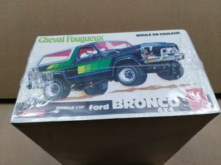 Vintage 1978? Ford Bronco 4x4 in 1/25th scale. 3