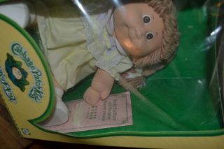 Vintage Cabbage Patch Kids FOREIGN LANGUAGE Girl Doll with Adoption INSERT 2