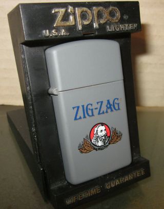 Vintage Rare Zig - Zag Zippo Slim Lighter W Box Rolling Papers Zig Zag