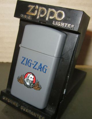 Vintage RARE Zig - Zag Zippo Slim Lighter w Box Rolling Papers Zig Zag 2