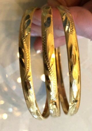 GORGEOUS SET OF 3 Yellow GOLD FILLED TEXTURED THIN BANGLE STACKING BRACELETS 3