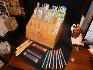 Vintage Hero Standard Knitting Needle Display