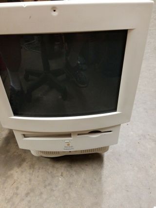 Vintage Macintosh Performa 575 Computer