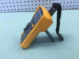 Fluke 117 Electrician ' s Digital Multimeter with Non - Contact Voltage 2