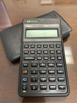 Vintage HP 32S II RPN Scientific Hewlett Packard Calculator w/Case. 2
