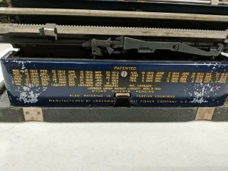 Vintage Underwood Portable Typewriter - W/ Case 6