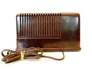 VINTAGE 1940s OLD SILVERTONE ANTIQUE ART DECO MACHINE AGE BAKELITE TUBE RADIO 6