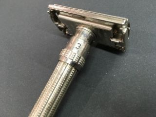 vintage Gillette safety razor with case and instruction booklet L4 5