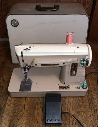 Vintage Singer Sewing Machine Model 404 With Case & Pedal