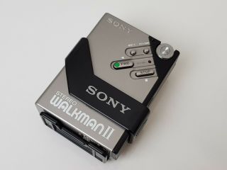 EXTREMELY RARE SONY WALKMAN PERSONAL CASSETTE PLAYER WM - 2 2