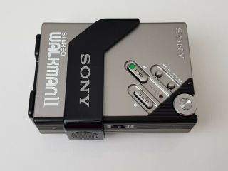 EXTREMELY RARE SONY WALKMAN PERSONAL CASSETTE PLAYER WM - 2 8