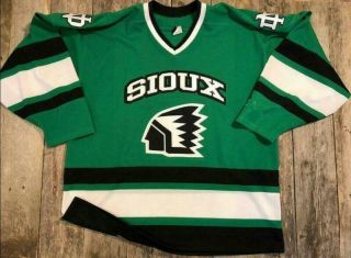 Rare Vintage North Dakota Fighting Sioux 1990 