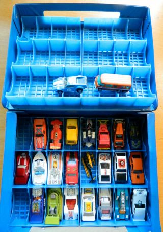 Vintage 1970s Tara Toy blue car case 24 Hot Wheels Matchbox diecast toy vehicles 3