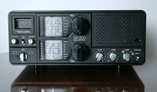 Vintage Realistic Dx - 200 5 Band Communication Ham Radio Receiver